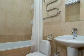 Гостиница Виктория Ставрополь Стандарт с двумя раздельными кроватями, с мини-ванной-4